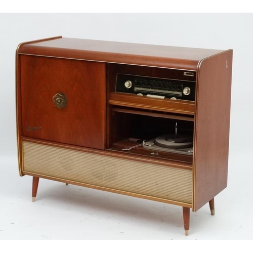 135 - Vintage Retro :a 1950's Weimar Radiogram / Gramophone with integral glazed front cocktail cabinet , ... 