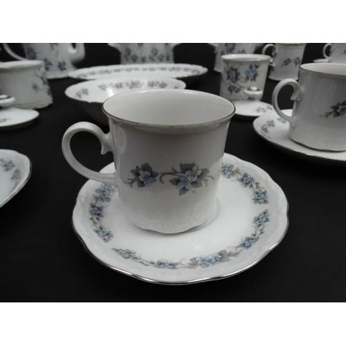 137 - A Mitterteich Bavaria , Made in Germany tea set to include, teapot, coffee pot, 8 cups, 12 saucers, ... 