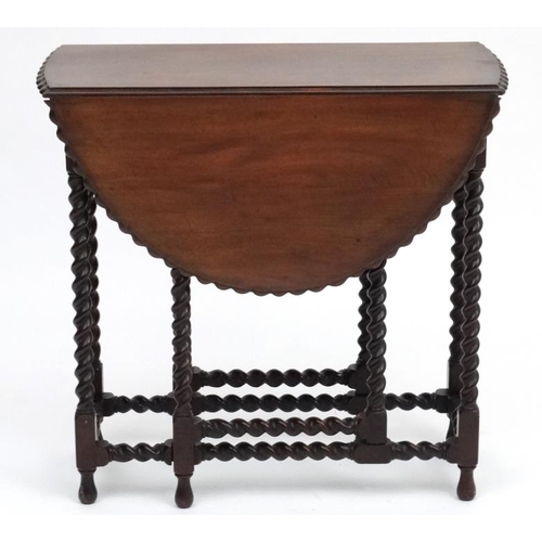 221 - A c.1900 small walnut barley twist oval gate leg table 24 3/4'' wide x 31 1/2'' long ( extended )