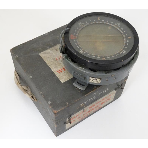 332 - Militaria : A WWII RAF Aeronautical Compass , the rim stamped ' Type P4A ' with serial number 32546T... 