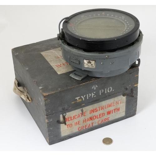 332 - Militaria : A WWII RAF Aeronautical Compass , the rim stamped ' Type P4A ' with serial number 32546T... 