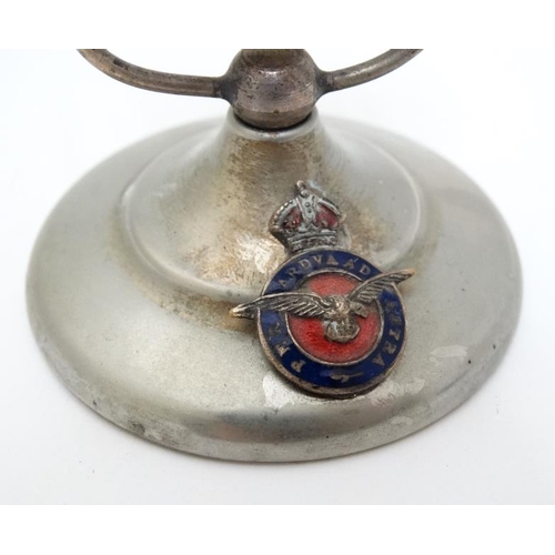 339 - Militaria : A Trump Marker for playing cards , the base section with applied Royal Air Force insigni... 