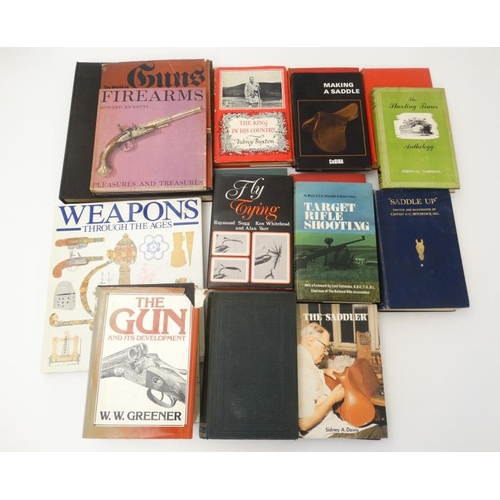 369 - Books: A collection of 18 Sporting books , to include: '' The World Of Guns '' by Richard Akehurst, ... 