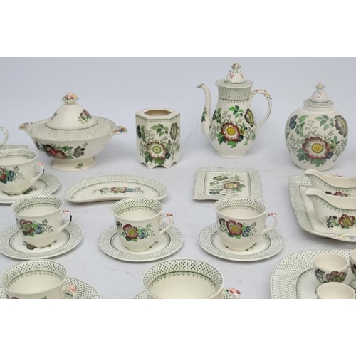 501 - An extremely large set of 20thC Mason's Patent Ironstone China, ''Paynsley Pattern'' , each piece de... 