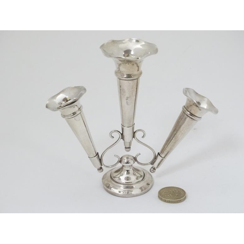 564 - A silver epergne with three flutes hallmarked Birmingham 1908 maker Henry Matthews 4 1/2'' high