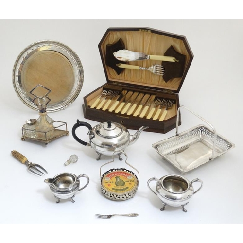 643 - Assorted silver plated wares to include cake basket, teaset, etc