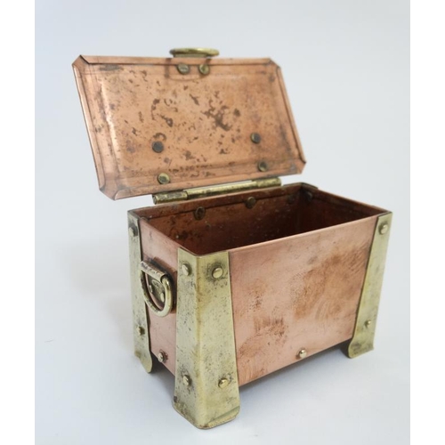 749 - A C.1900 copper and brass table casket 4 1/4'' wide x 2 3/4'' high x 2 3/4'' deep