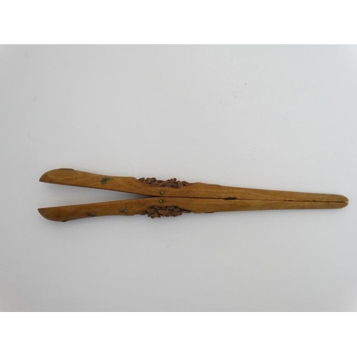 808 - 19thC Anglo-Japanese glove stretchers with shibyama decoration, the carved wooden stretchers with in... 