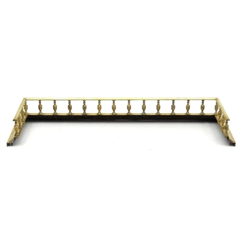 1095 - Garden and Architectural : a circa 1900 cast brass fire fender , measuring 6 1/2'' high x 14'' D x 4... 