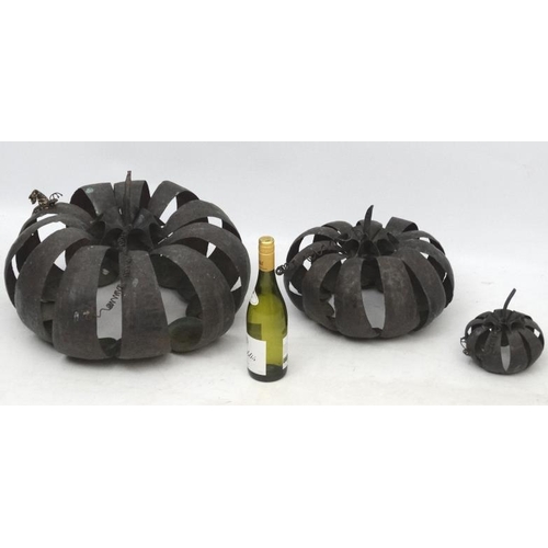 1098 - Garden and Architectural : Emily Stone , 1979,  a set of Three graduated Copper Sculptures of pumpki... 