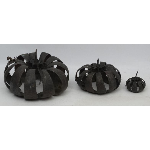 1098 - Garden and Architectural : Emily Stone , 1979,  a set of Three graduated Copper Sculptures of pumpki... 