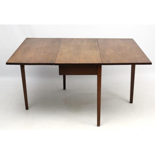 252 - An 18thC mahogany drop flap table approx 55'' when extended Please Note -  we do not make reference ... 