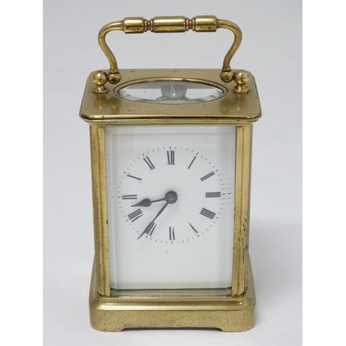 322 - 5 Glass Carriage Clock : a brass cased 5 bevelled glass French carriage clock ( timepiece )  , havin... 