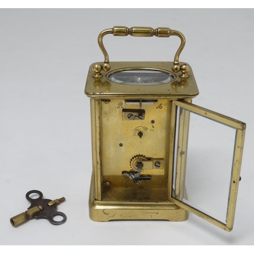 322 - 5 Glass Carriage Clock : a brass cased 5 bevelled glass French carriage clock ( timepiece )  , havin... 