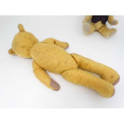 384 - Toys: A 'Past Times' Marmaduke , limited edition number 260/500 Teddy bear , blonde mohair with felt... 