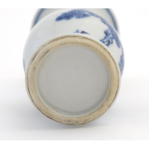 410 - A small Chinese blue and white Fengweizun / Yen-Yen vase, the sides decorated with cherry blossom , ... 