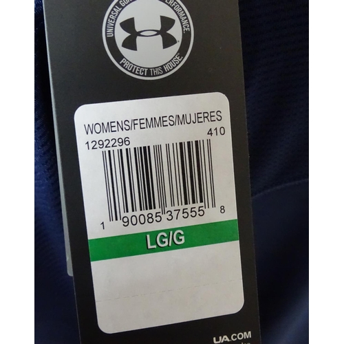 113 - Under Armour Heatgear ladies navy short sleeved top, size L, new with tag