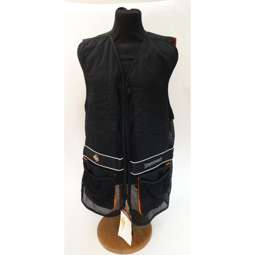 115 - A Browning Delux Claymaster Ambi Black mesh shooting vest, size XXL, with tags