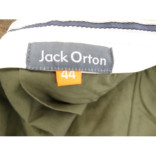 121 - A pair of Jack Orton men's price point tweed breeks in light olive, size 44, new with tags