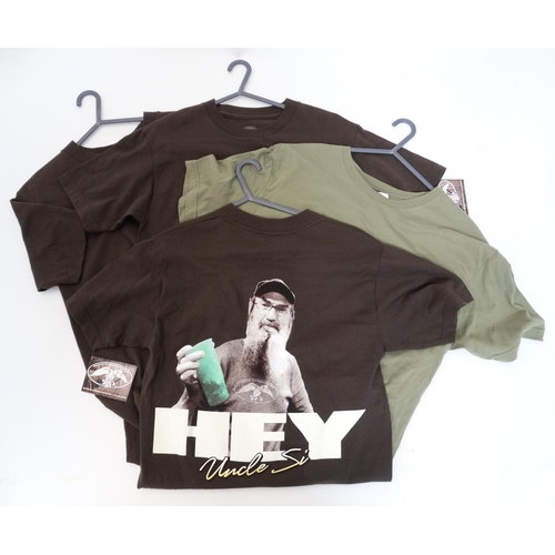 122 - Four Duck Commander t-shirts, three brown (size S), one olive (size M) with tags (4)