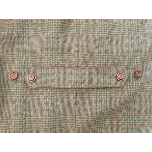 125 - A Laksen Bruar shooting tweed vest / waistcoat, size M, new with tags