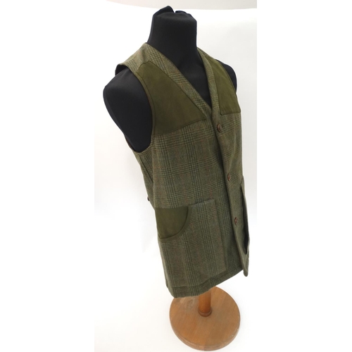 125 - A Laksen Bruar shooting tweed vest / waistcoat, size M, new with tags