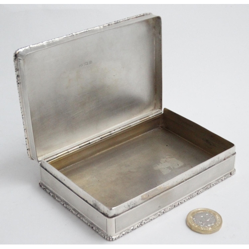 152 - An Art Deco silver desk / table top cigarette box hallmarked Birmingham 1932 maker A Wilcox, having ... 