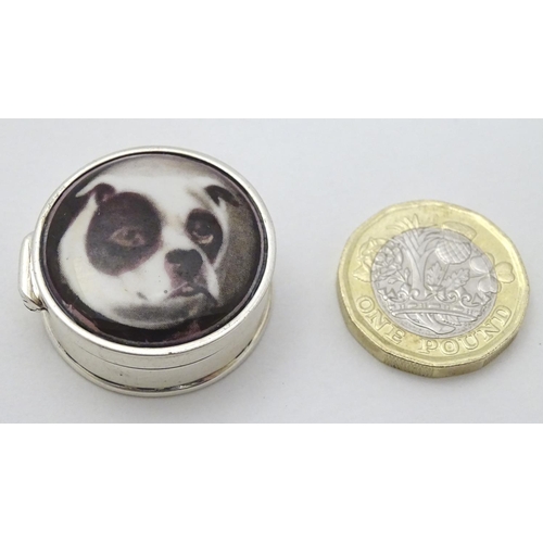 184 - A 925 silver pill box with monochrome image to lid depicting the head of a  French Bulldog. Approx 1... 