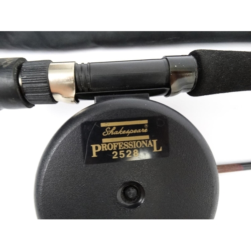 267 - Fly Fishing : A Shakespeare Cosmos Fly  ( AFTM :4/5) 2 piece  6' 8'' carbon fibre single hand river ... 