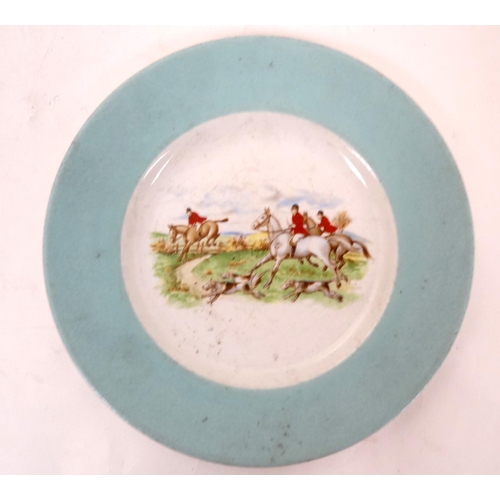 318 - Hunting: A collection of hunting ceramics to include a part tea set comprising 3 bowls, 6 side plate... 