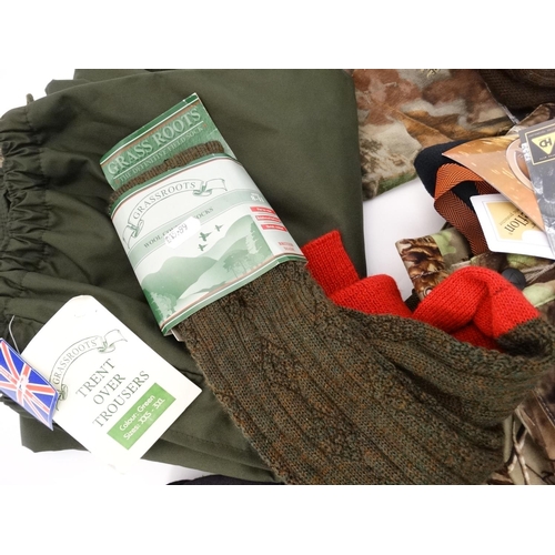 361 - A quantity of sporting/outdoor clothing, comprising a pair of khaki brown socks, a Ranger camouflage... 