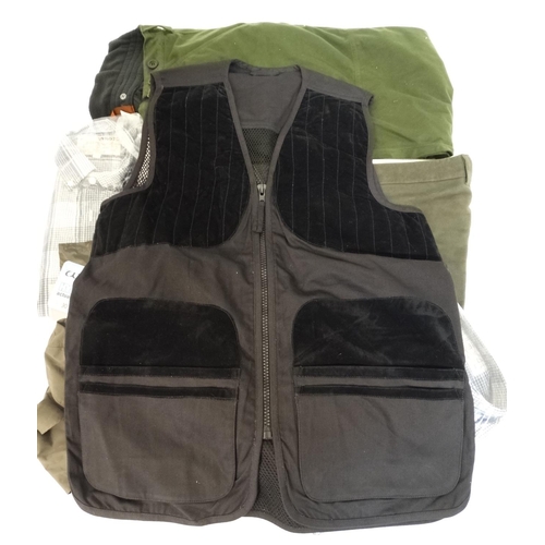 370 - A quantity of sporting/ outdoor clothing, comprising a pair of Exeat waterproof trousers size 40, a ... 