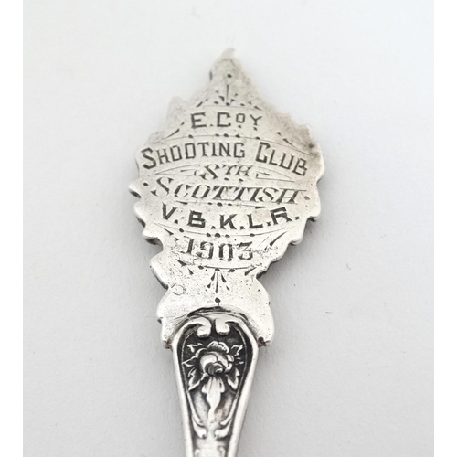 433 - A silver souvenir / trophy teaspoon engraved ' E. Coy 8th  Scottish V.B.K.L.R  1903 Shooting Club ( ... 