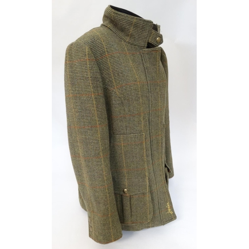 475 - A Joules tweed fieldcoat in toad green colour, size 18