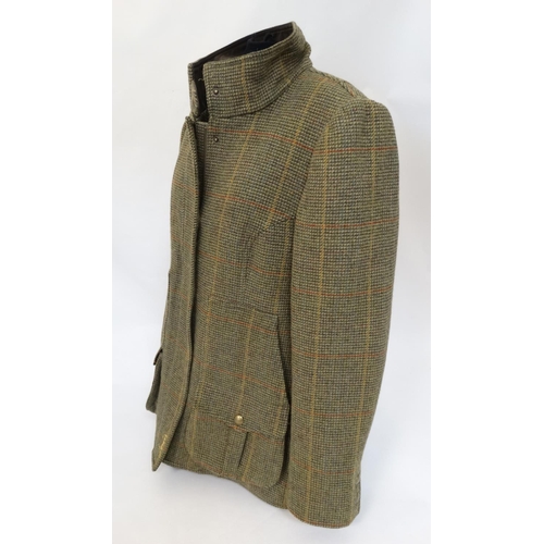 475 - A Joules tweed fieldcoat in toad green colour, size 18