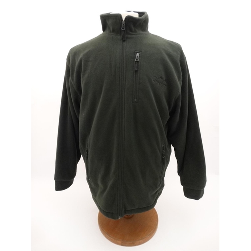 497 - A Ridgeline of New Zealand 'Cooma' fleece top, in Olive, size M.