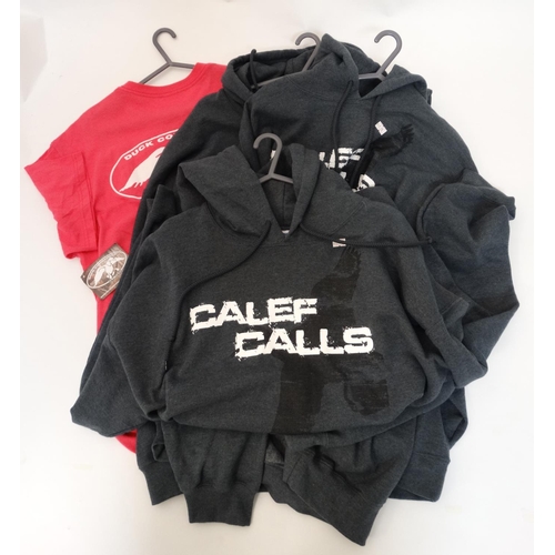 501 - Three Grey Calef Calls Duck shooting Hoodies (size XL) together with a Fuchsia Duck Commander T-shir... 