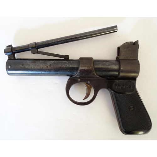 626 - Airgun: A mid 20thC Webley 'Junior' (series 2) .177 air pistol, having bakelite grips, Approximately... 