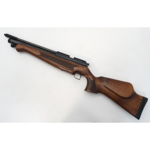 630 - Airgun: a BSA 'Hornet' .177 precharged pneumatic air rifle, 15 3/4'' carbine barrel (threaded for si... 