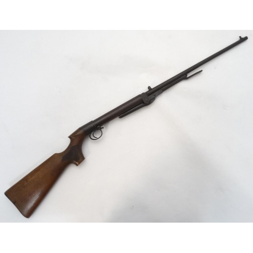 634 - Airgun: a BSA light pattern .177 underlever air rifle, 17'' barrel with open sights and bayonet type... 