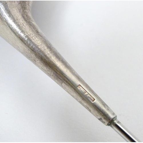 318 - A Danish silver plate novelty cocktail stirrer / cooler formed as a golf club. Marked  Frigast, Denm... 