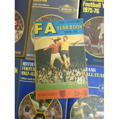 34 - Football Yearbooks: A quantity of Rothman's Football Yearbook magazines comprising the years: 1971-7... 