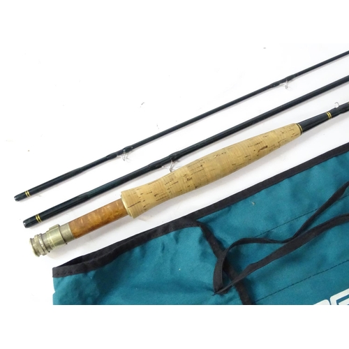 362 - Single hand Fly Fishing : an aluminium tube cased and Sage cloth cased SAGE SP 593 3 sectional 5 wei... 