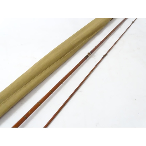 363 - Vintage Single Hand Fly Fishing : A split cane 2 piece rod 9ft long with cloth case