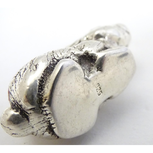 391 - A Novelty silver pin cushion formed as rabbit . Marked '925' . 1 1/2'' long