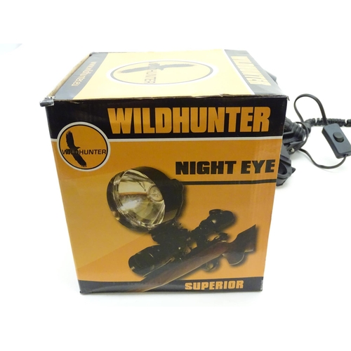 539 - Shooting: A Wildhunter 'night-eye' lamping torch/spotlight, variable beam, with clamp mount, for use... 