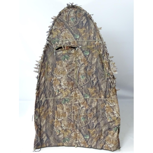 547 - Shooting: A pyramid 'pop up' shooting (decoying) hide, advantage timber camouflage finish overall, w... 