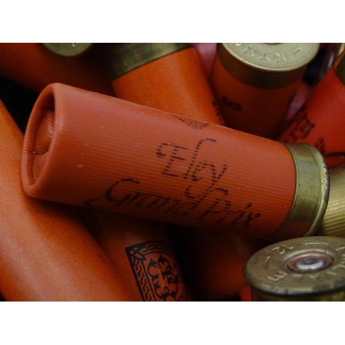 562 - Shooting: An assortment of c100 collectable, paper cased and modern 12 bore shotgun cartridges by El... 