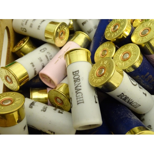 563 - Shooting: A quantity of 12 bore game and clayshooting cartridges, to include Eley 'VIP' 30g 6s, Hull... 