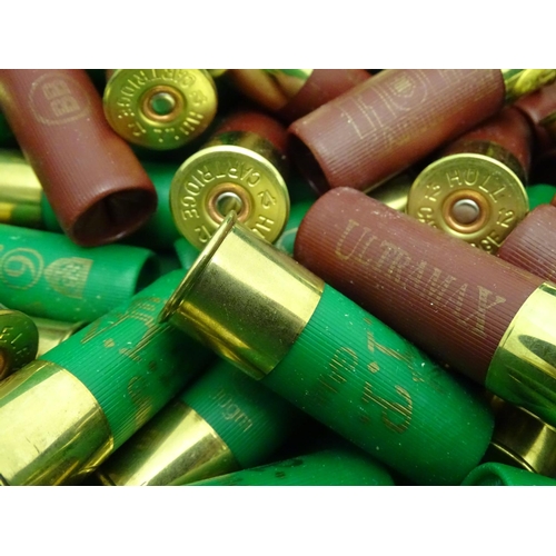 563 - Shooting: A quantity of 12 bore game and clayshooting cartridges, to include Eley 'VIP' 30g 6s, Hull... 